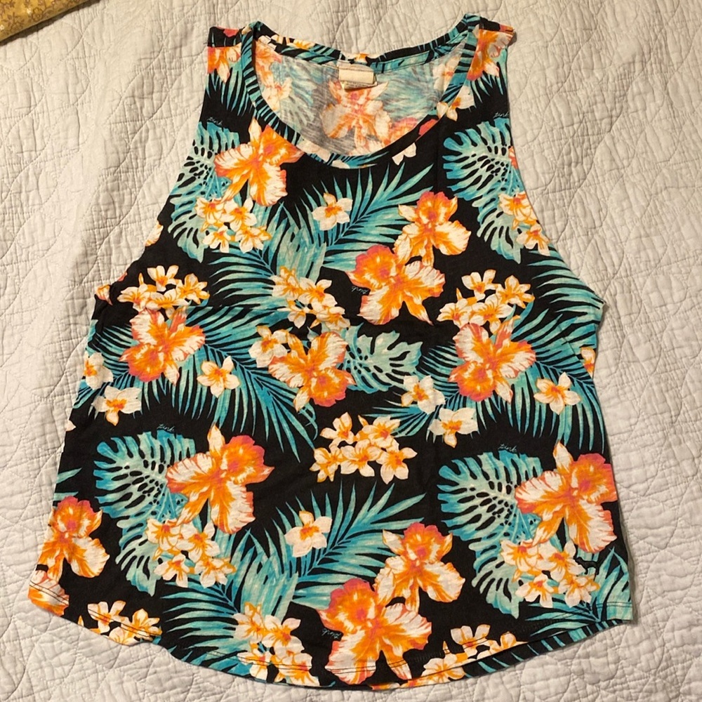 VS PINK tropical tank